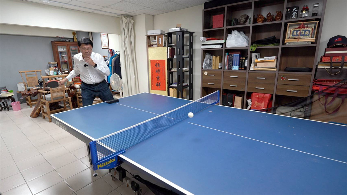 謝龍介在台南有個祕密基地，是他直播、思考和沉澱的地方。
