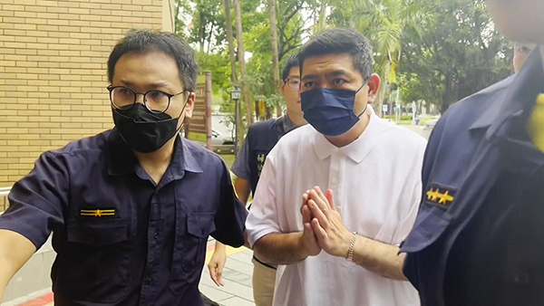 藝人NONO被多名受害人控訴性侵、性騷等五罪狀。