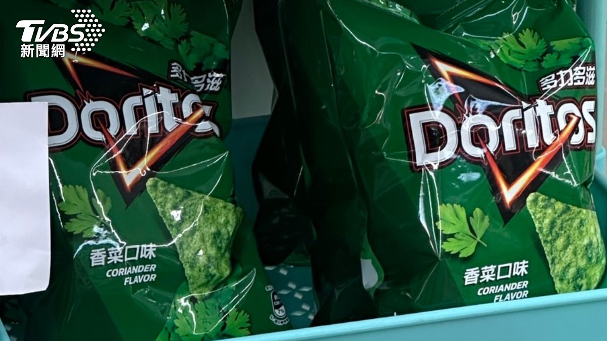 香菜多力多滋推出後,引起搶購潮。(圖/蘇憶歡攝)