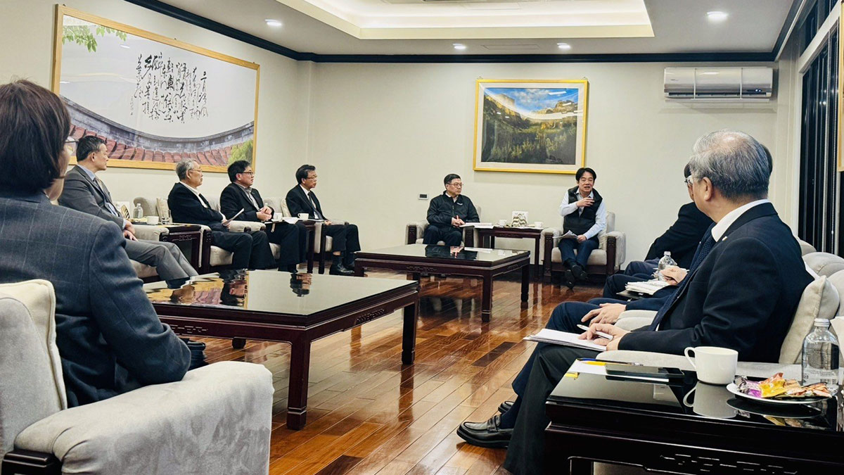 賴執政周年專題/賴清德、卓榮泰4月5日與ICT產業界代表會談。